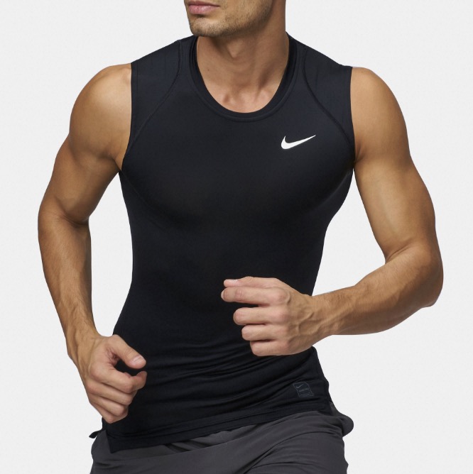 Nike Compression Shirts: Squeezing Out Performance Gains插图3
