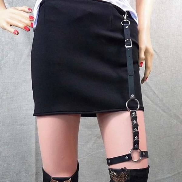 leg garter belt