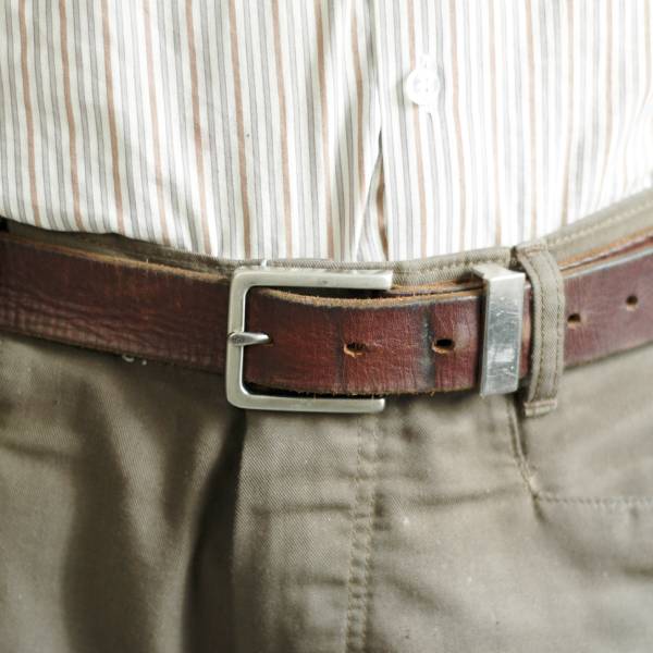 how to wear a belt buckle