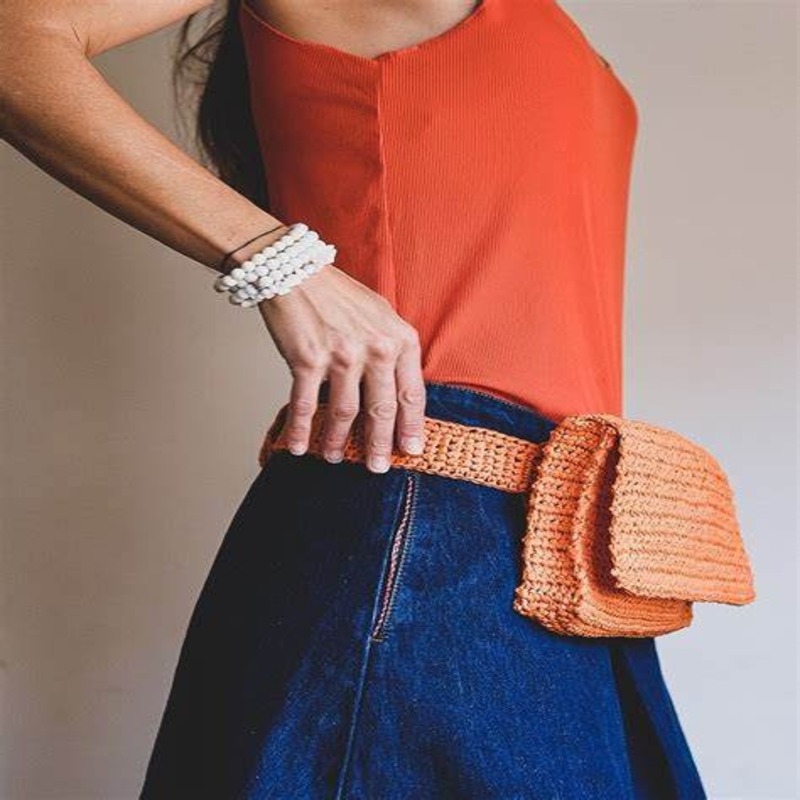 Straw belt bag
